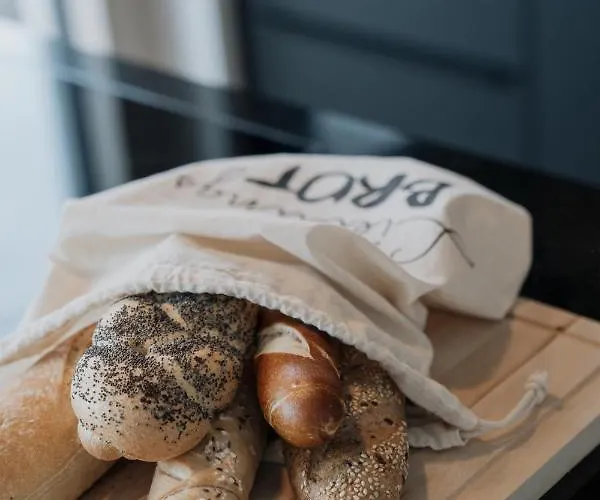 Seehaus Zeppelin 度假居 *